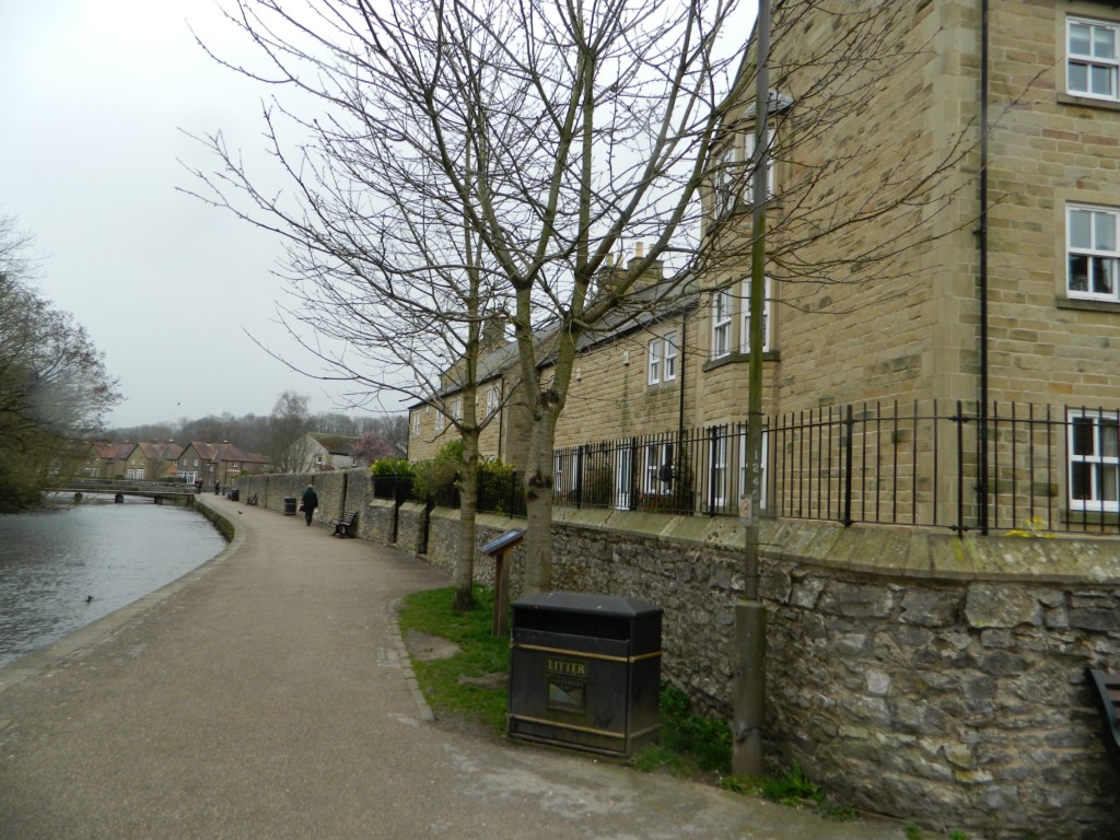 Pedestrian area in Bakewell along the River Wye. 